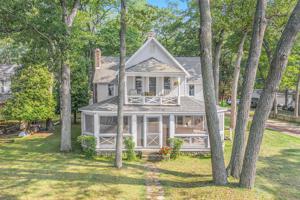 6610 Lakefront Drive