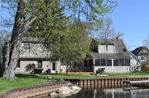 1640 W LAKE DR