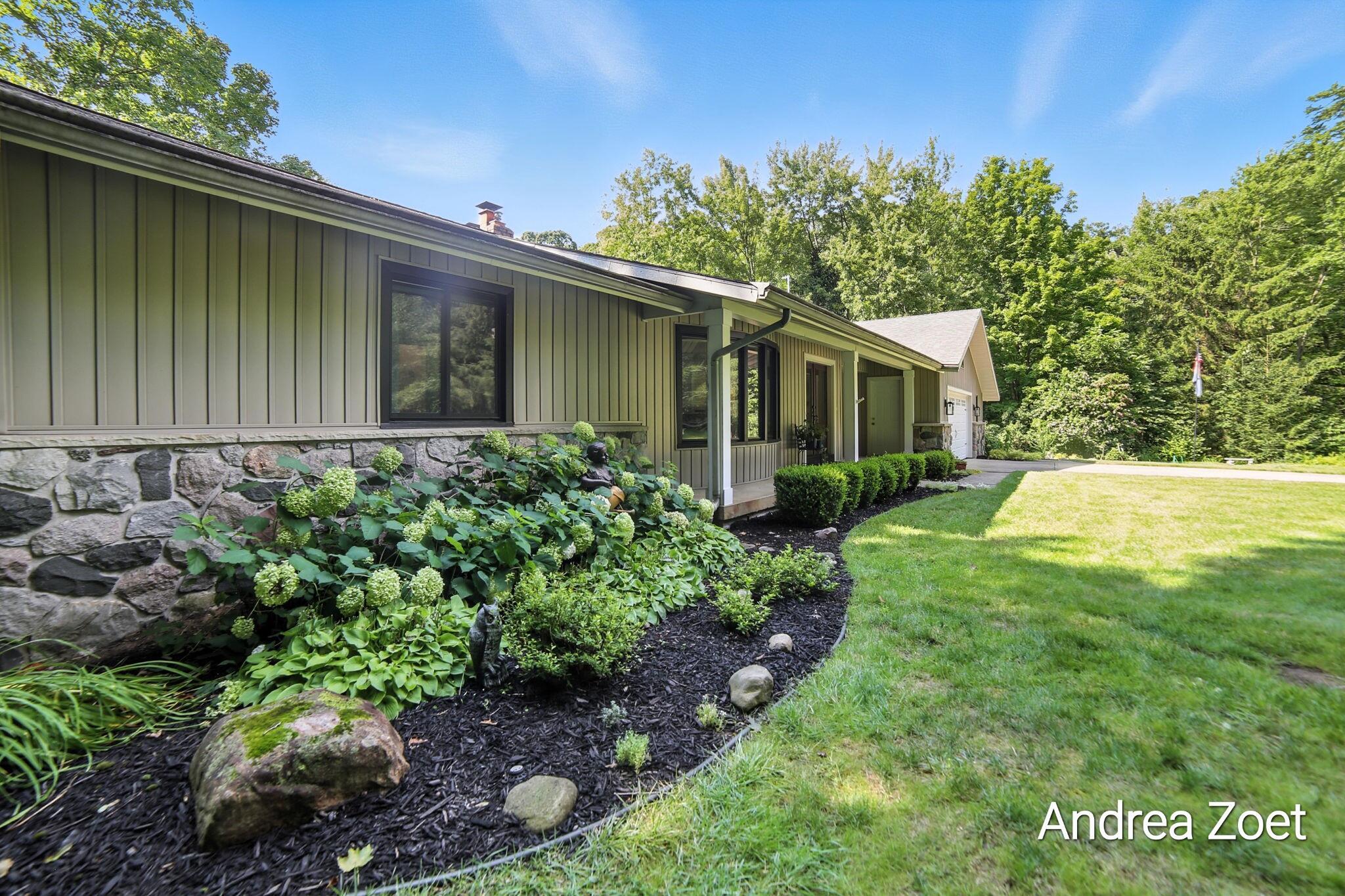 Image 4: 6-web-or-mls-IMG_8949 Falon McCormick