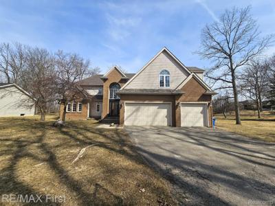 700 BYRAM LAKE Drive