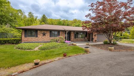 7337 Maceday Lake Road