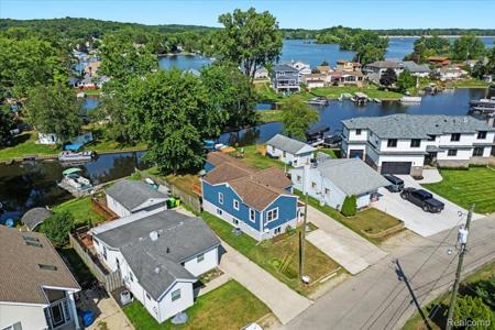 9136 Buckingham Street