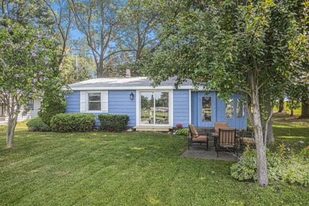 59196 Lakeshore Drive