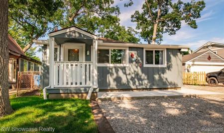 333 LAKEVIEW Drive