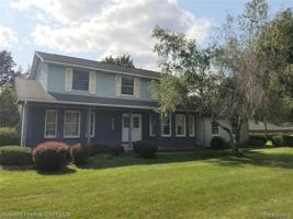 6194 CLARKSTON RD