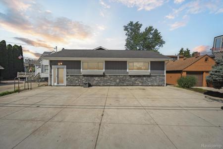 31020 Bayview Drive