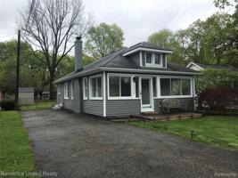 6422 ELMWOOD Drive