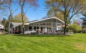 4539 Cherokee Lane