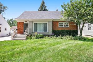 224 DRAPER AVE Street