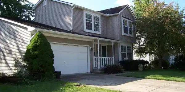7948 Lakecrest