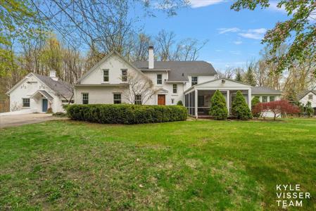 2630 Reeds Lake Court