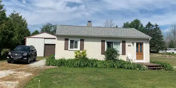 2909 N Lakeshore Road