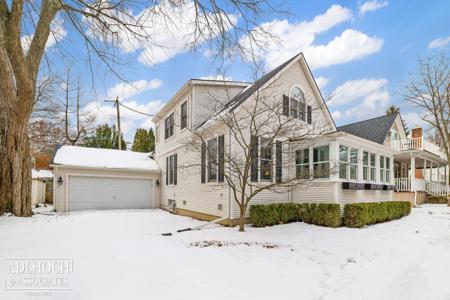 345 Roosevelt Place