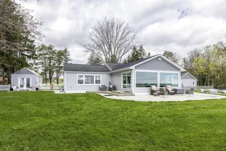 6655 Lakeshore Road
