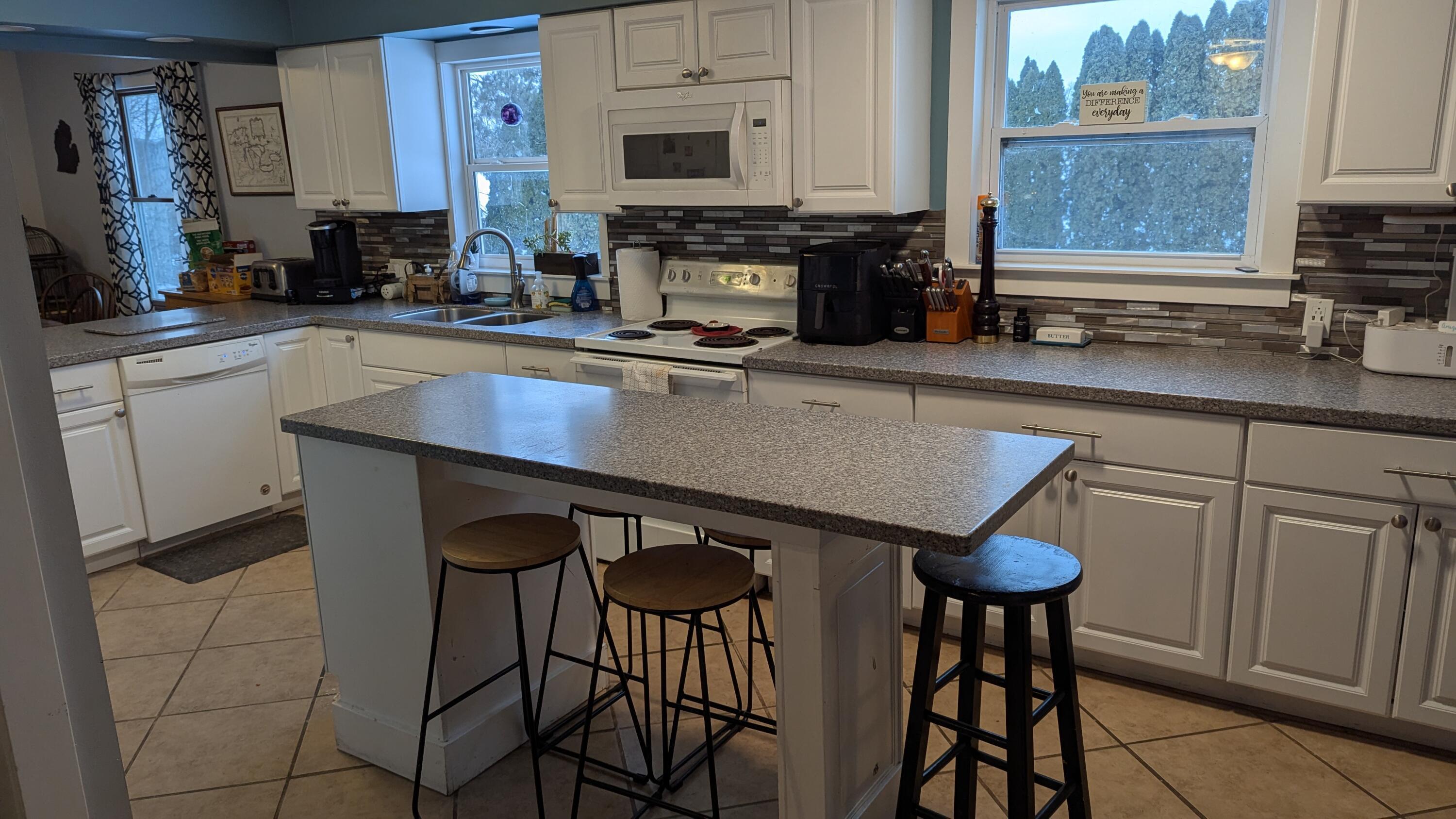 Image 4: PXL_20251212_202200344