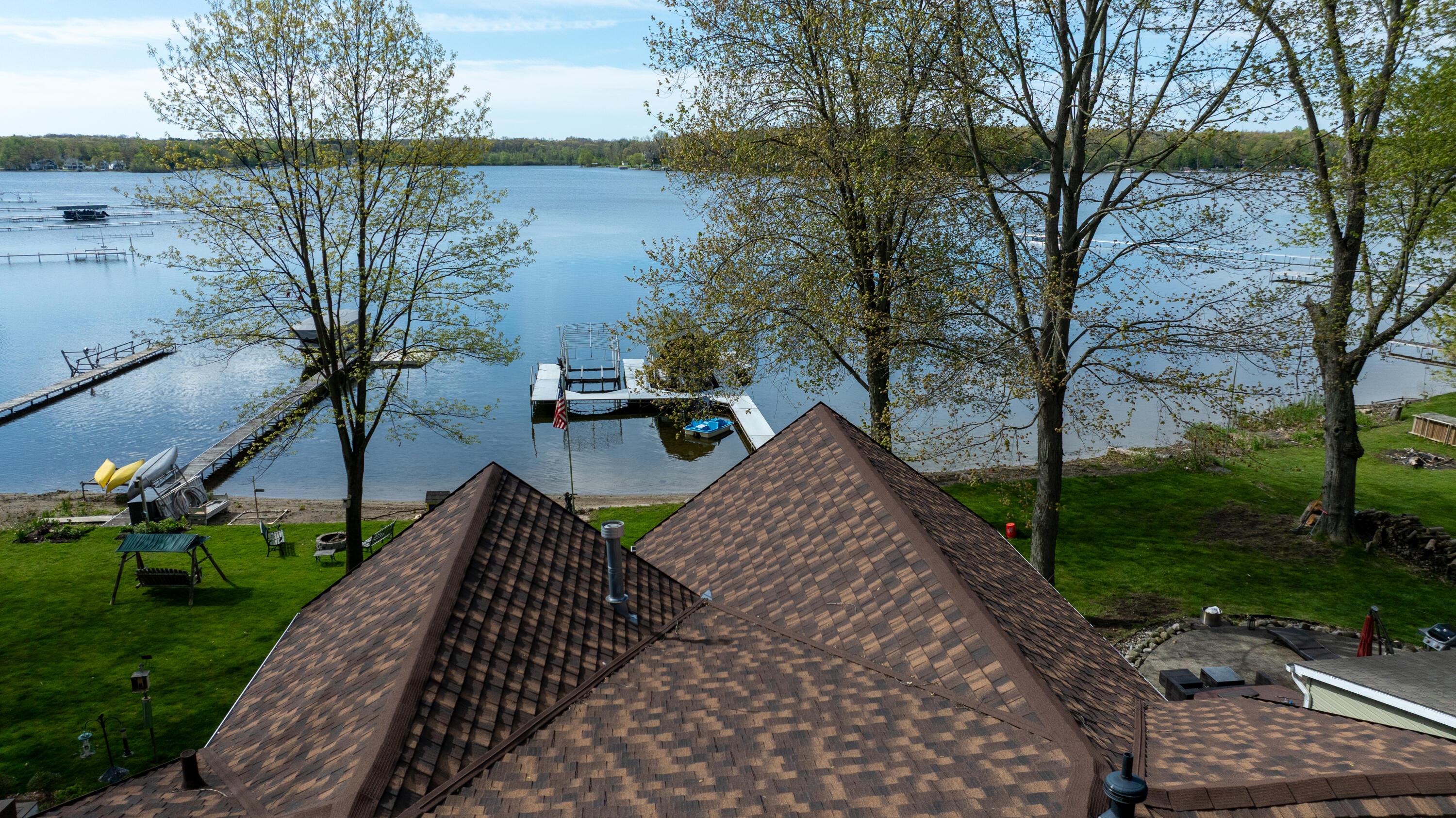 Image 3: Strawberry Lake