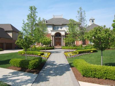 17905 Parkshore Drive