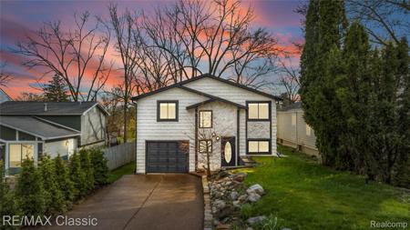 2149 Sunnycrest Drive