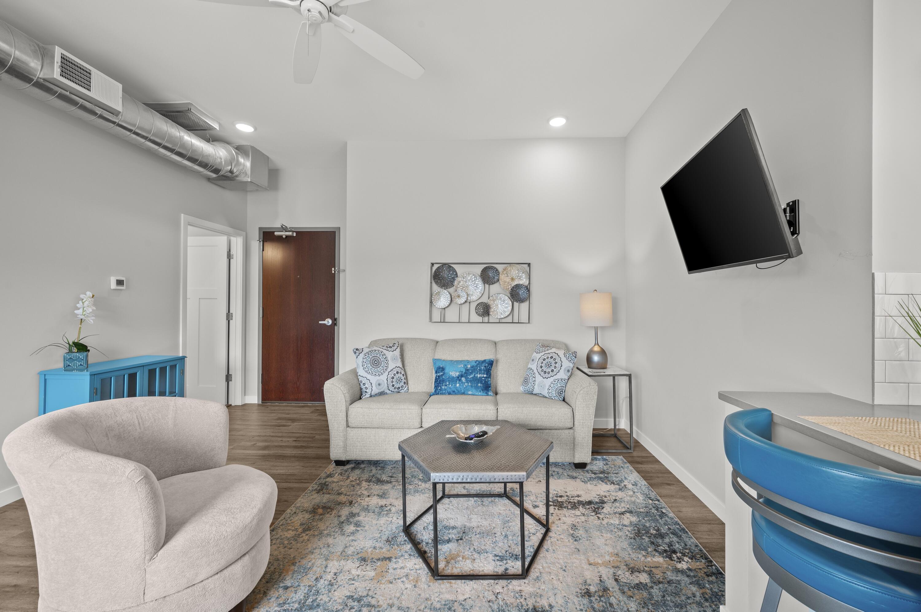 Image 3: Monogram 4-3