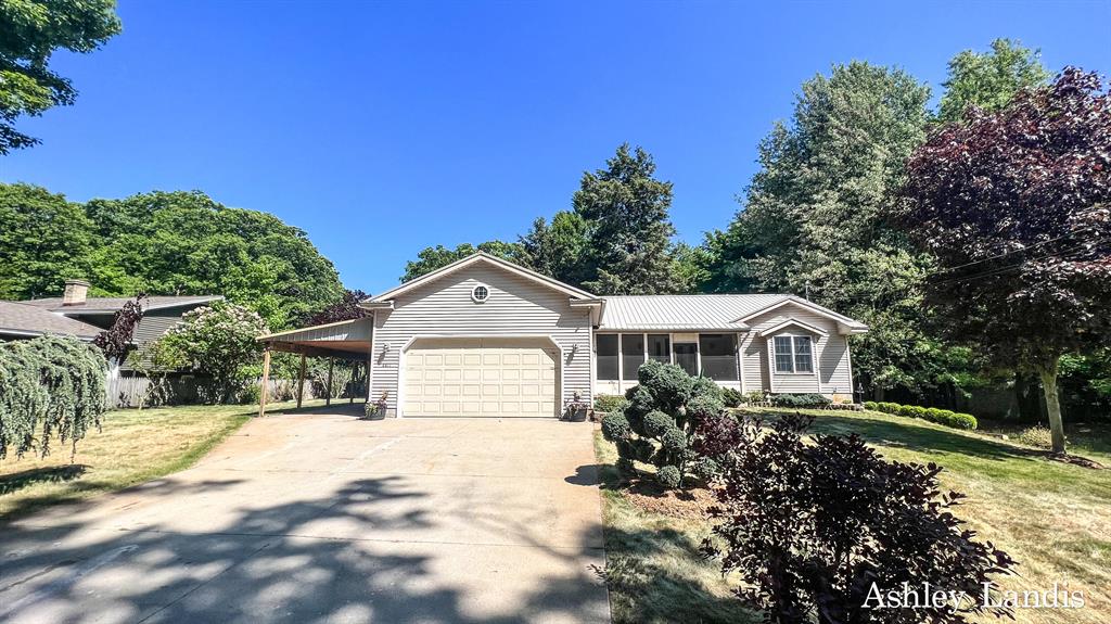 4411 Park Street, Fruitland Twp, MI lhrmls01664428