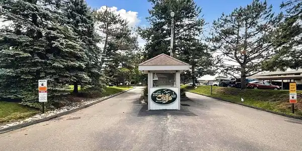 1741 Cliffs Landing
