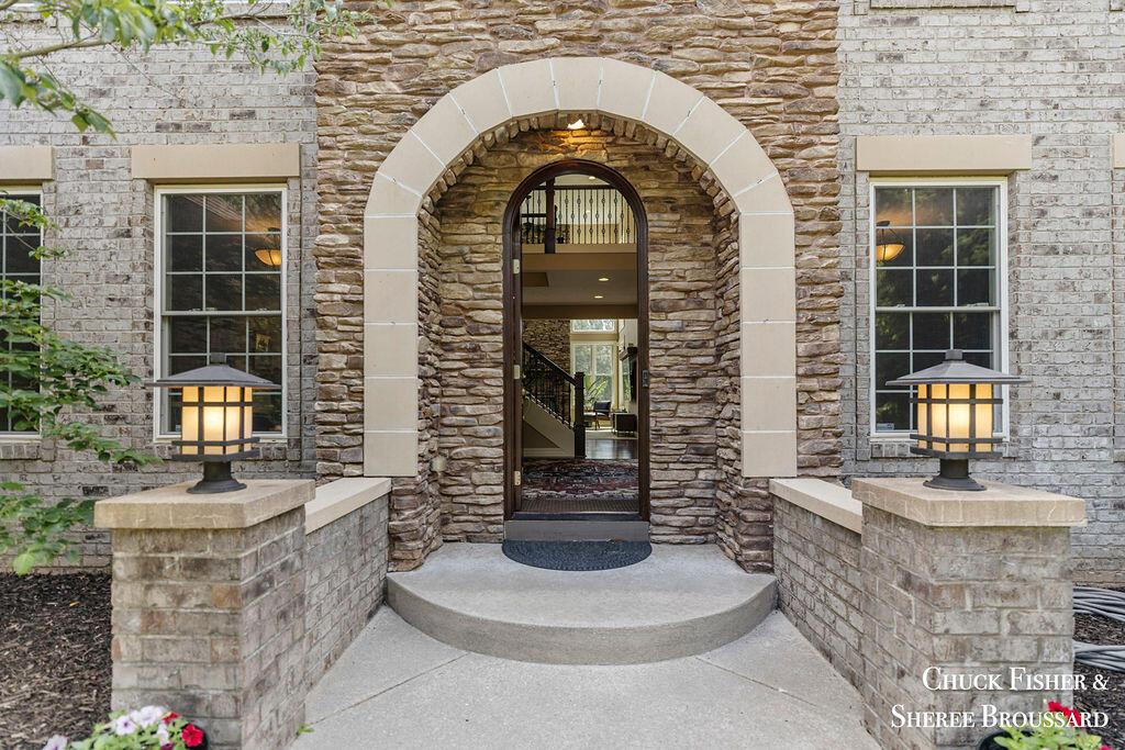 Image 2: Front Entrance