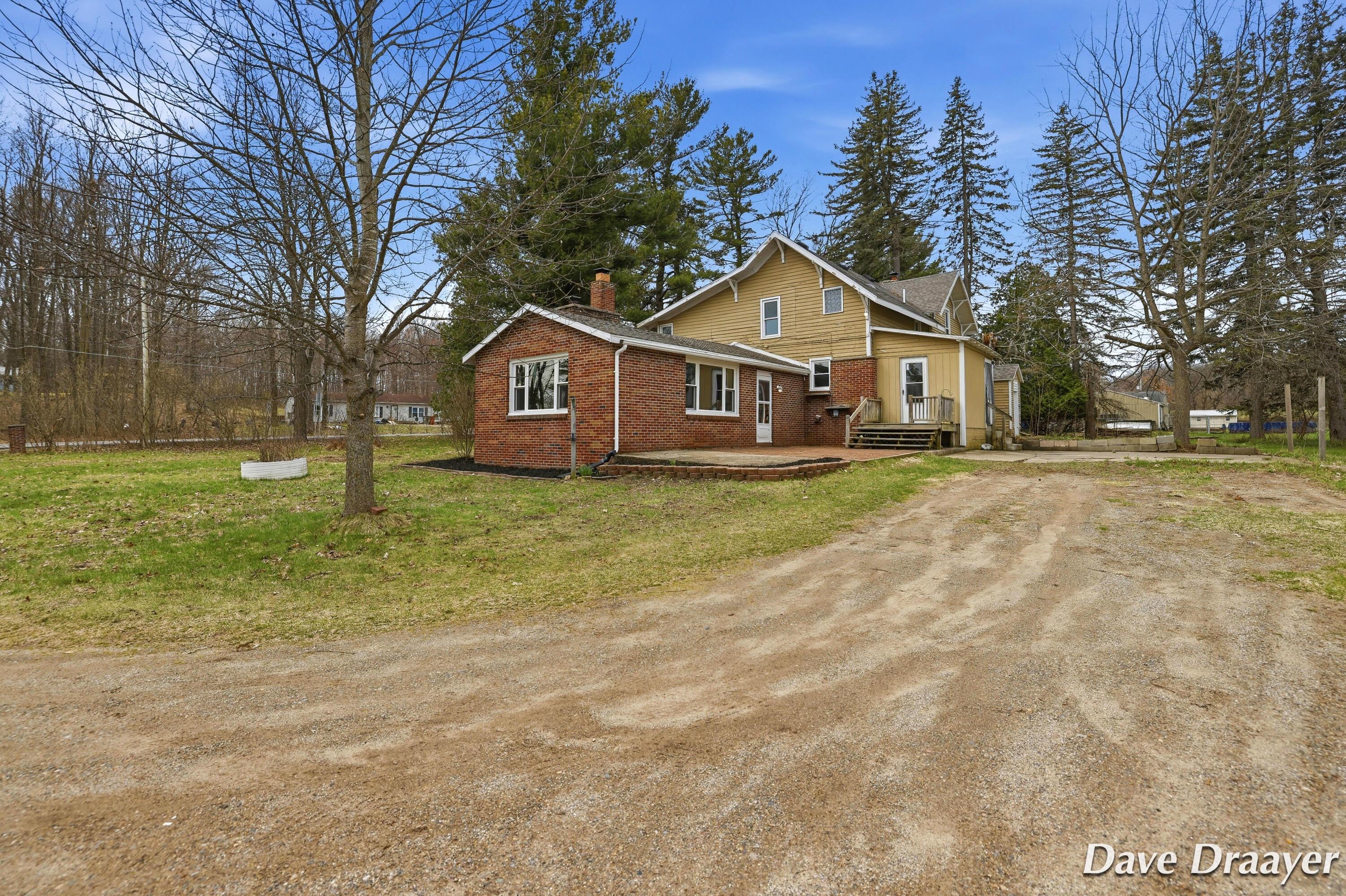 Image 4: 7869 17 mile rd ne-049