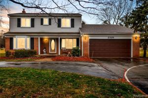 2325 Walnut Lake Road
