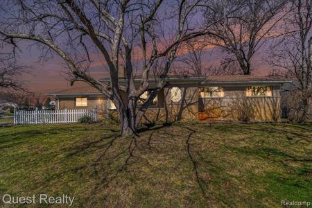 8010 VANDEN Drive