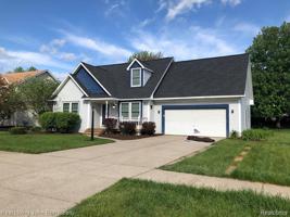 290 OXFORD LAKE Drive