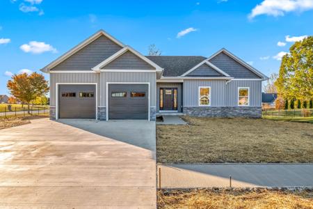 7 Arrowhead Drive