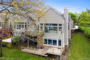 3826 Wabeek Lake E Drive