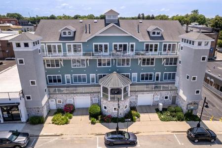 414 Quaker Street