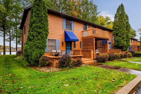5576 N Watervliet Road