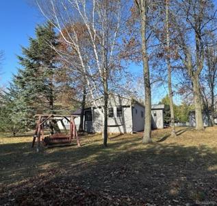 2965 POINTE AUX BARQUES Road