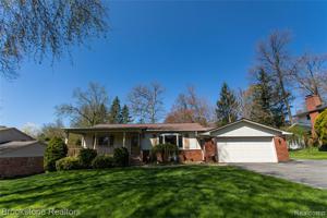5705 CHICKADEE Lane
