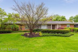 5063 KITSON Lane