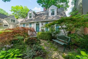1449 GLENWOOD Drive