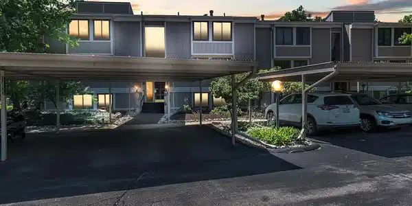 1655 Cliffs Landing