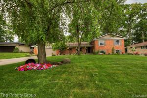 5955 WARBLER Drive
