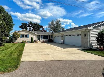 127 Channelsyde Drive