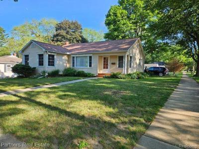 621 W Crane Street
