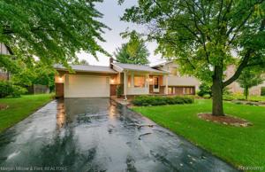 7229 Chapel View Drive