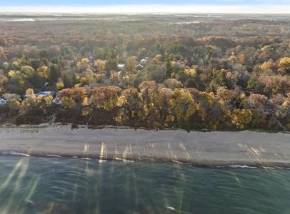14494 Lakeshore Drive
