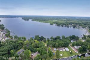 2141 GLENROYLET Drive