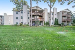 4956 OAK HILL DR