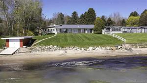 1246 N LAKESHORE