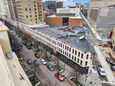 40 Monroe Center Street