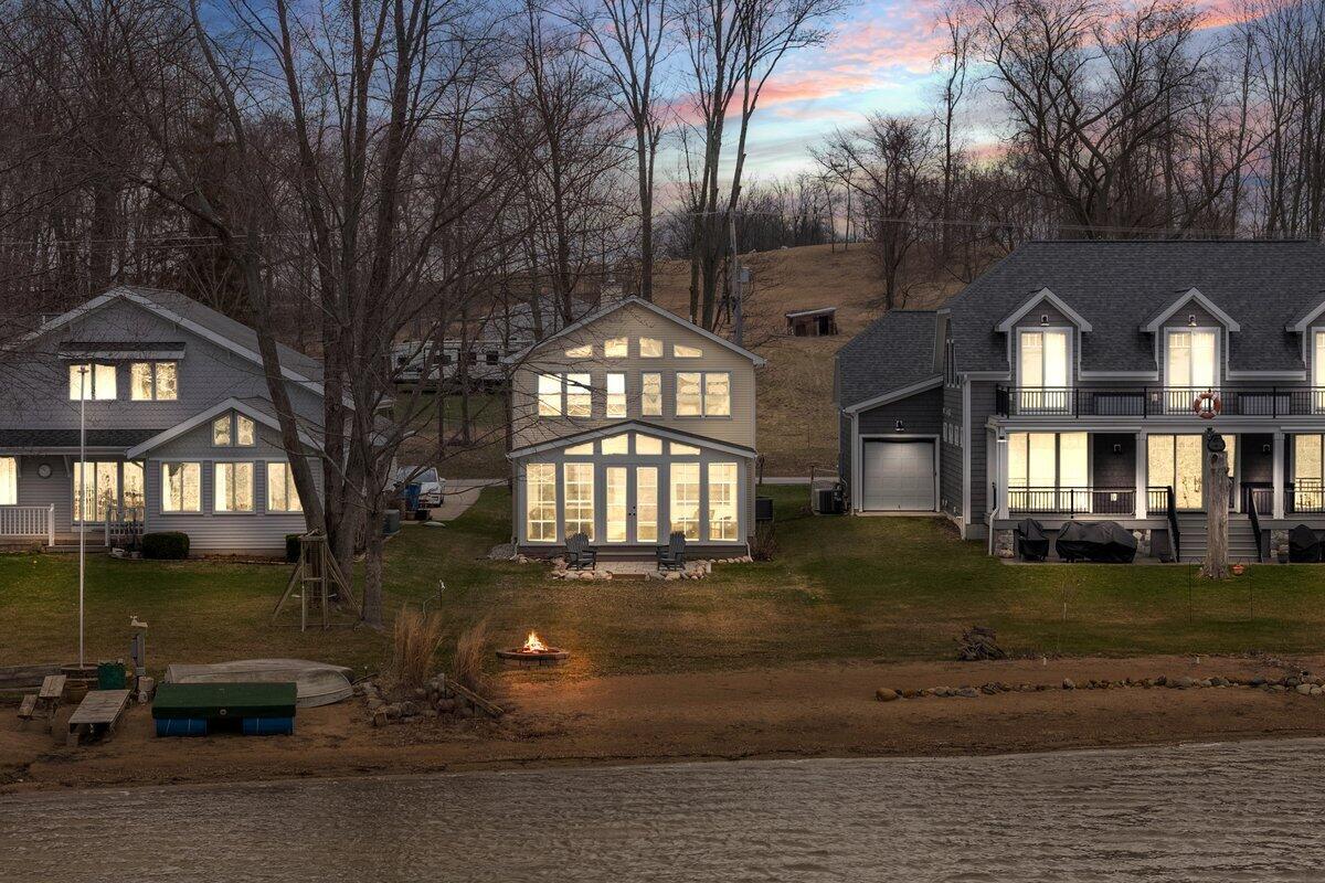 Image 1: 01-468 Pentecost Hwy-1