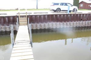 E Michigan Avenue Dock J 28